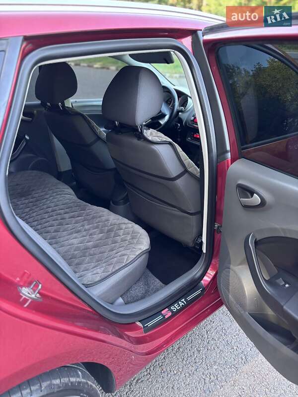 Хетчбек SEAT Ibiza 2011 в Луцьку
