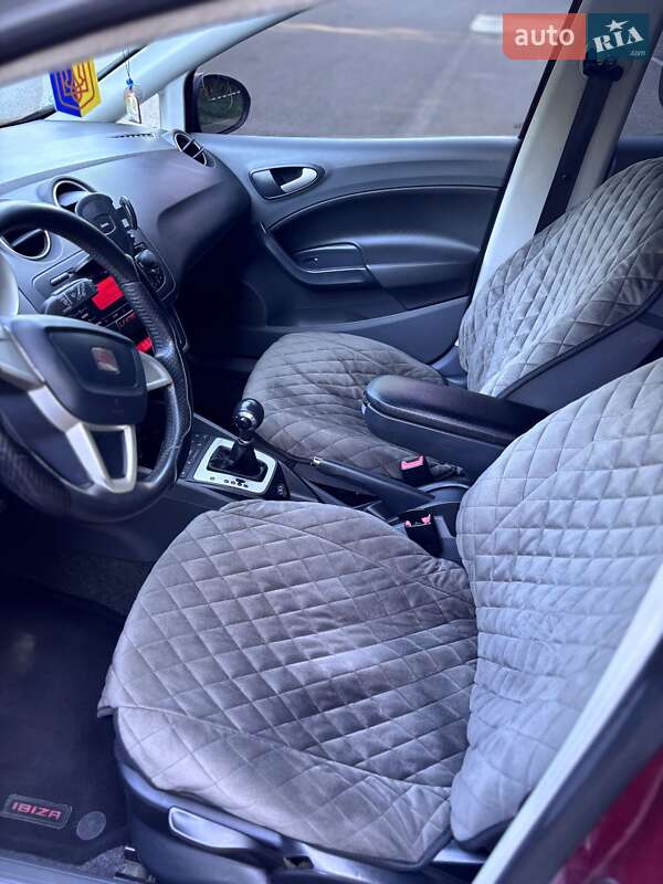 Хетчбек SEAT Ibiza 2011 в Луцьку