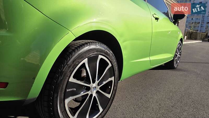 Хэтчбек SEAT Ibiza 2013 в Киеве