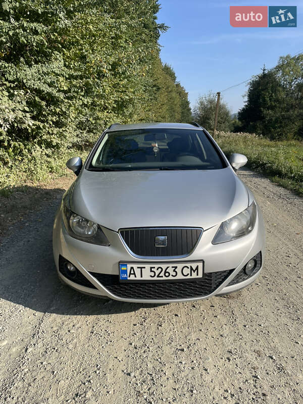 Хэтчбек SEAT Ibiza 2012 в Коломые