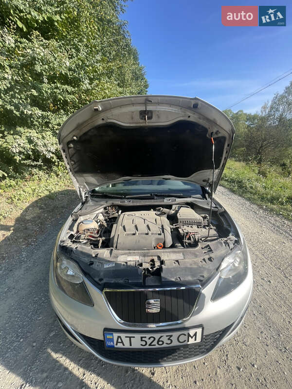 Хэтчбек SEAT Ibiza 2012 в Коломые