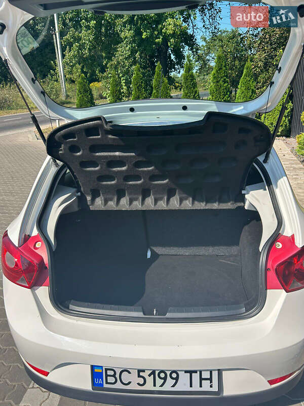 Хетчбек SEAT Ibiza 2008 в Новояворівську