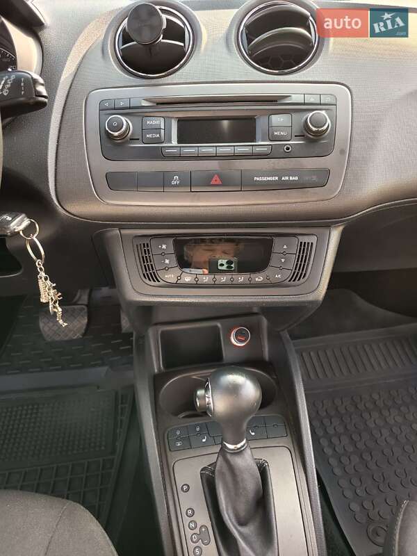 Хетчбек SEAT Ibiza 2013 в Києві фото 10 Хетчбек SEAT Ibiza 2013 в Києві