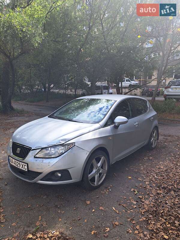 Хетчбек SEAT Ibiza 2010 в Києві