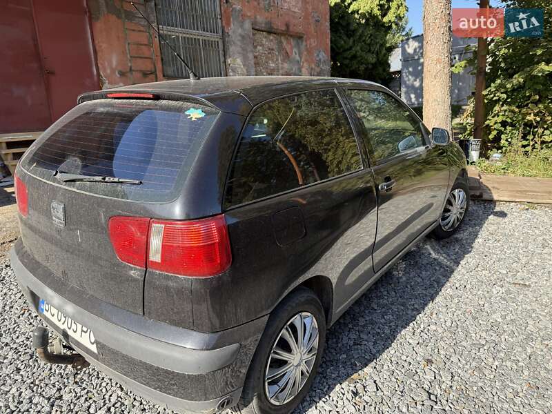 Хэтчбек SEAT Ibiza 2001 в Львове
