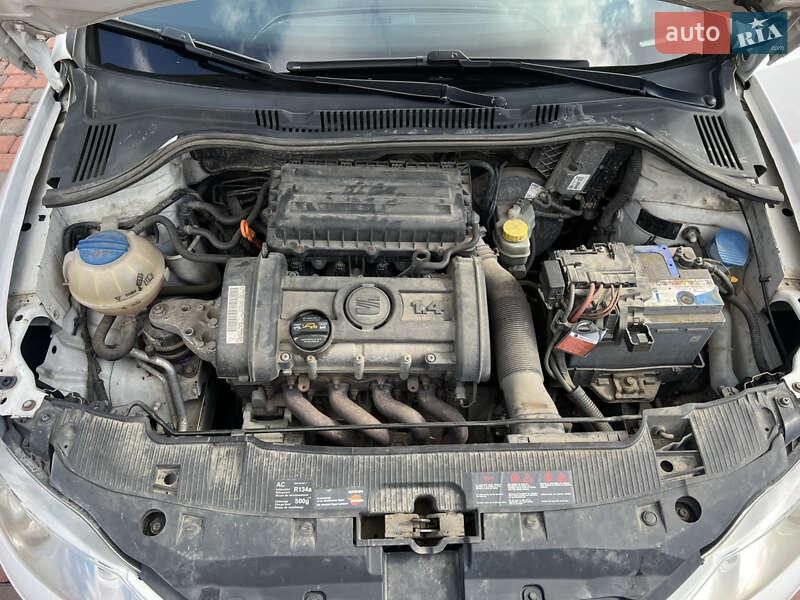 Хетчбек SEAT Ibiza 2008 в Новояворівську