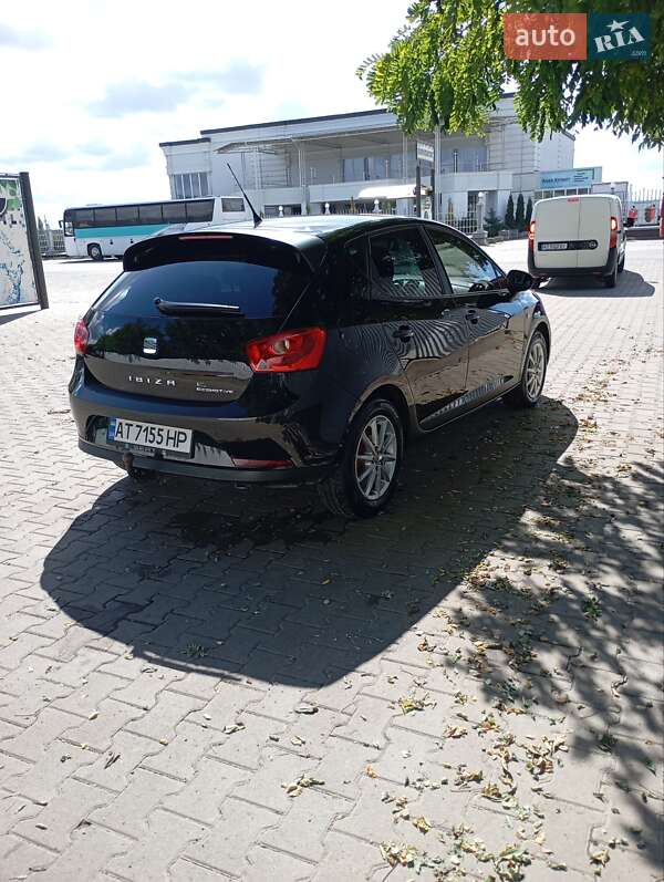 Хетчбек SEAT Ibiza 2011 в Снятині