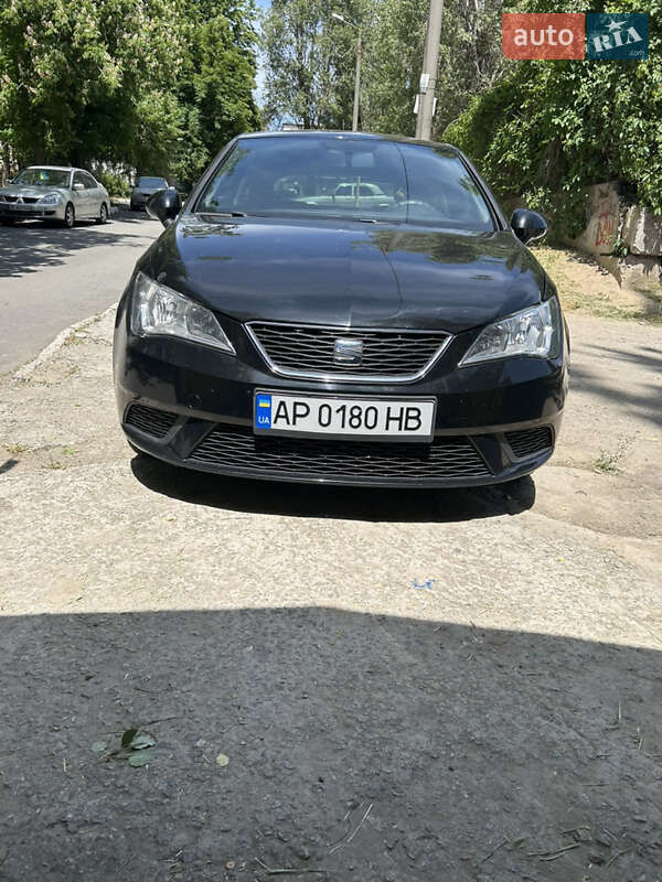 Хэтчбек SEAT Ibiza 2015 в Запорожье