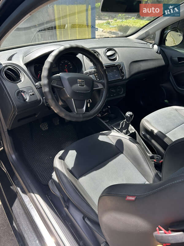 Хэтчбек SEAT Ibiza 2015 в Запорожье