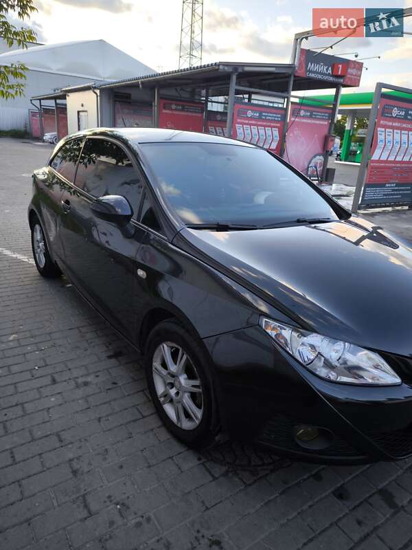 Хэтчбек SEAT Ibiza 2010 в Киеве