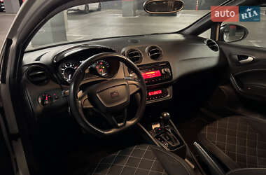Хэтчбек SEAT Ibiza 2010 в 