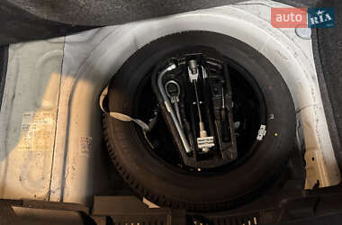 Хэтчбек SEAT Ibiza 2010 в 