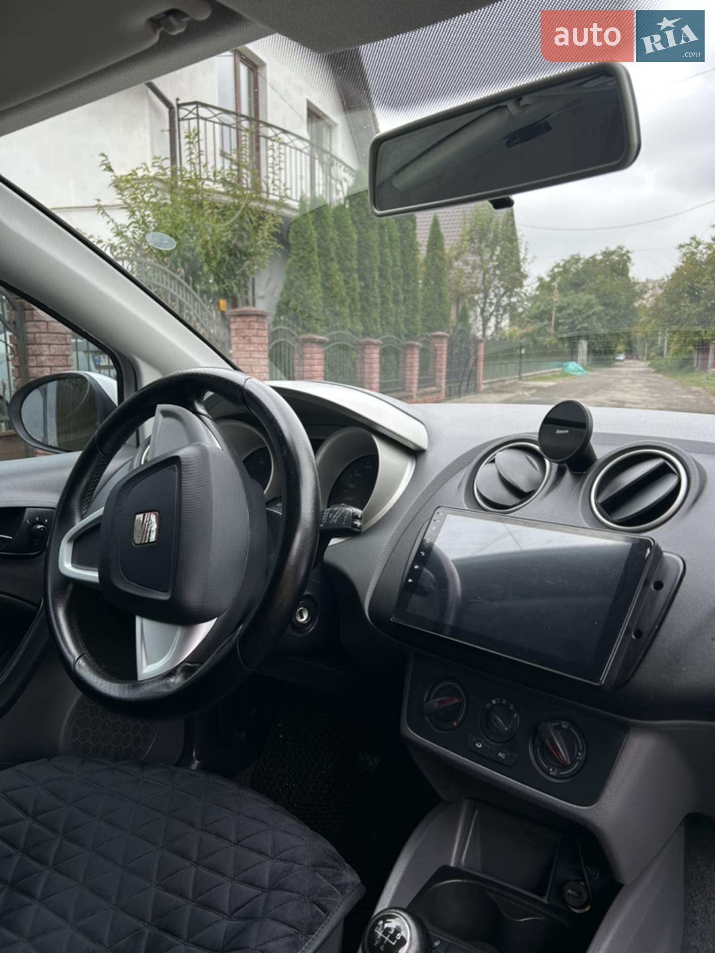 2010 SEAT Ibiza - мініатюра 11