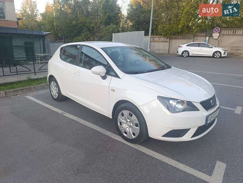 Хэтчбек SEAT Ibiza 2015 в Виннице