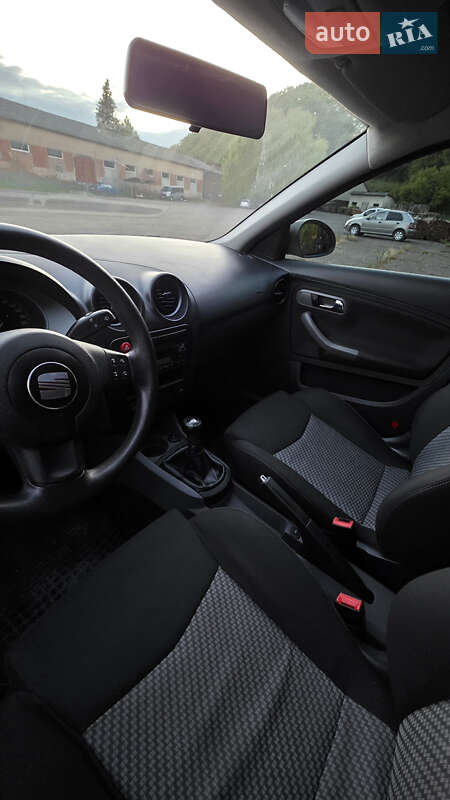 Хетчбек SEAT Ibiza 2009 в Мукачевому фото 12 Хетчбек SEAT Ibiza 2009 в Мукачевому