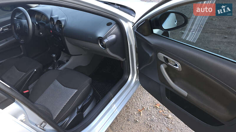 Хетчбек SEAT Ibiza 2009 в Мукачевому фото 13 Хетчбек SEAT Ibiza 2009 в Мукачевому
