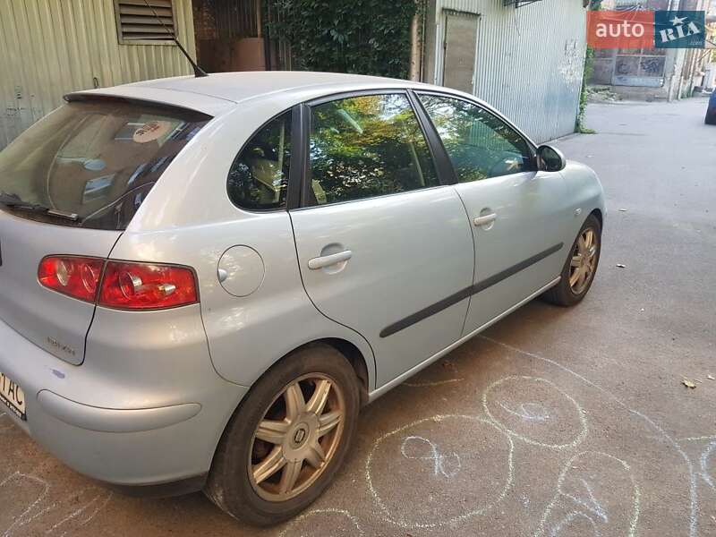 Хэтчбек SEAT Ibiza 2003 в Киеве