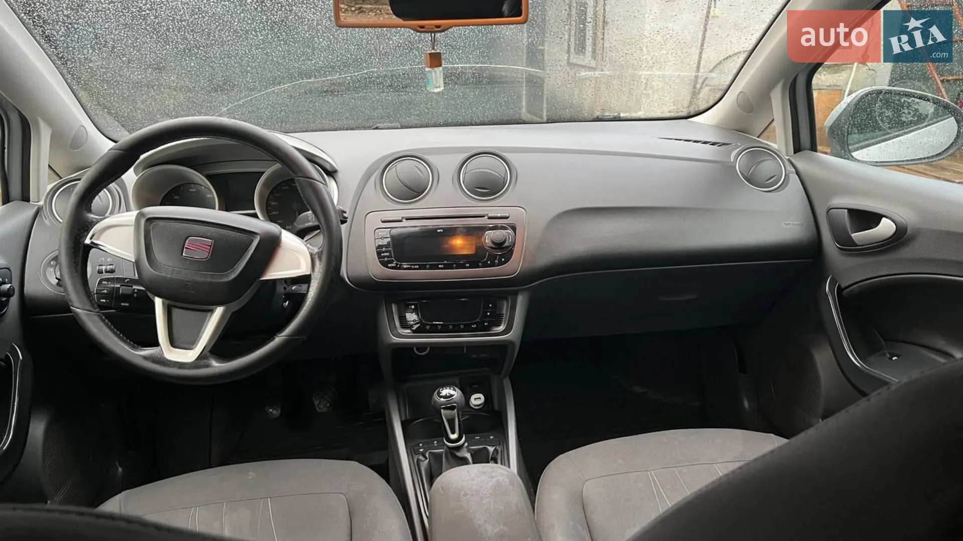 2011 SEAT Ibiza - мініатюра 2
