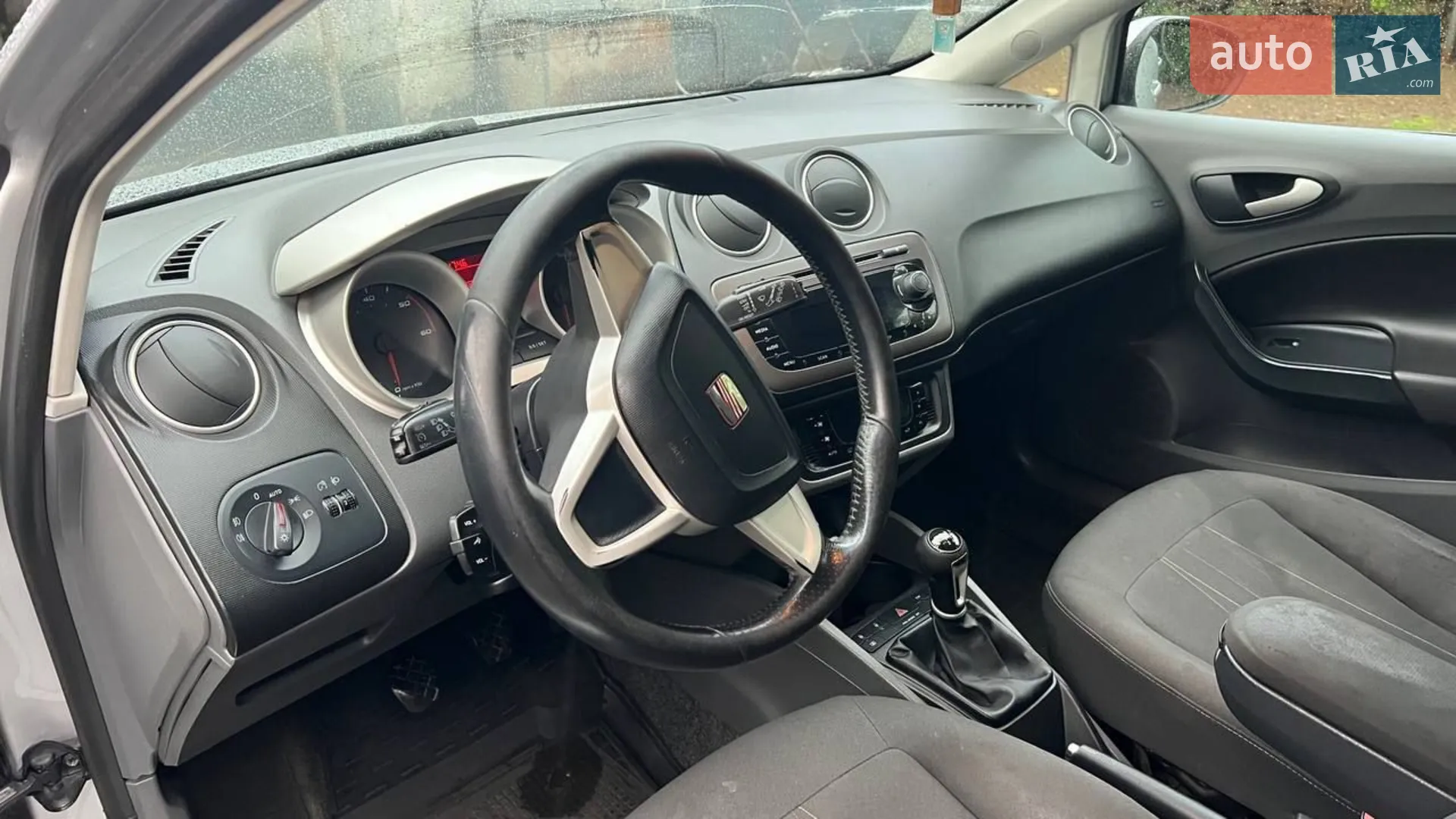 2011 SEAT Ibiza - мініатюра 4