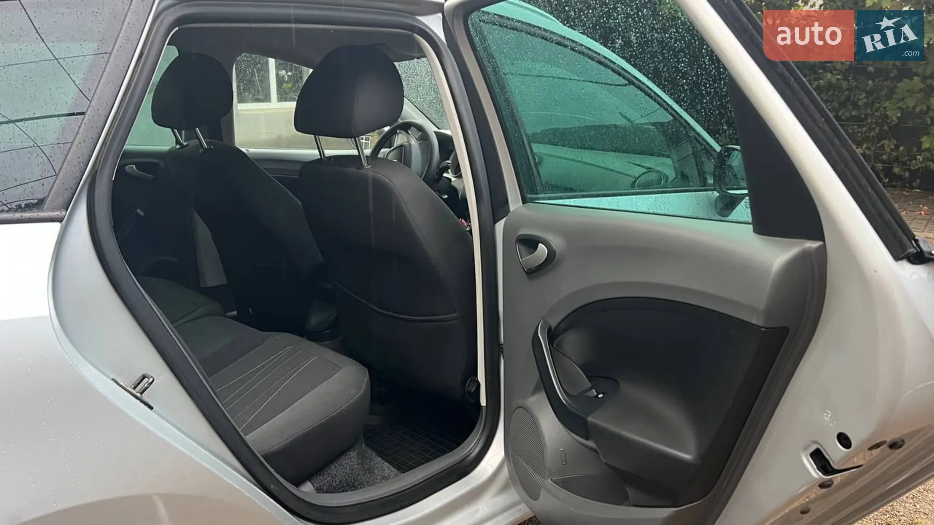 2011 SEAT Ibiza - мініатюра 6