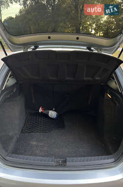 Хетчбек SEAT Ibiza 2011 в  фото 8 Хетчбек SEAT Ibiza 2011 в