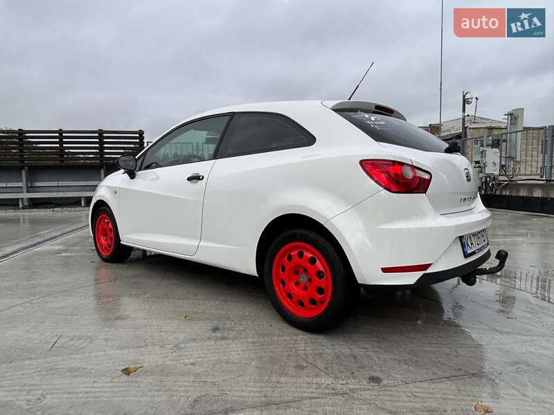 Хэтчбек SEAT Ibiza 2015 в Киеве фото 4 Хэтчбек SEAT Ibiza 2015 в Киеве