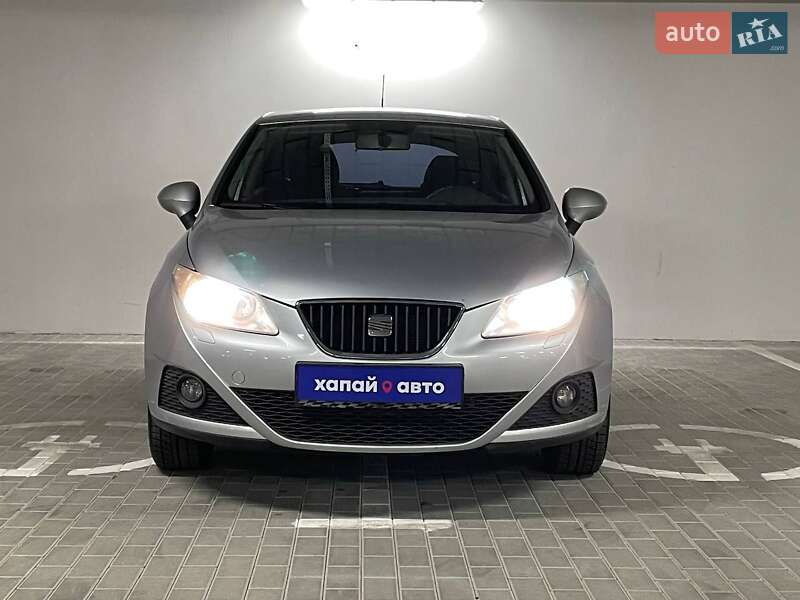 Хэтчбек SEAT Ibiza 2011 в Киеве фото 3 Хэтчбек SEAT Ibiza 2011 в Киеве