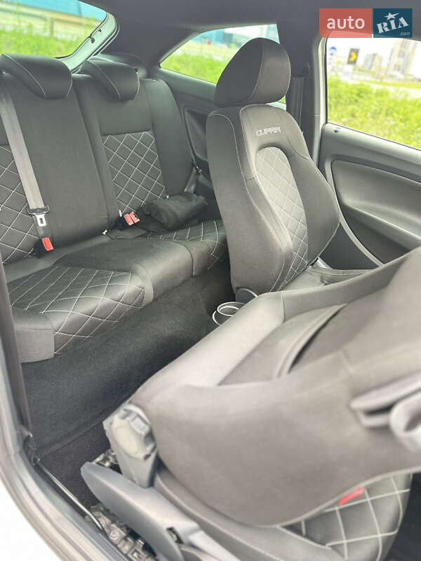 Хэтчбек SEAT Ibiza 2011 в Киеве фото 12 Хэтчбек SEAT Ibiza 2011 в Киеве