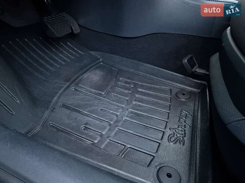 Хэтчбек SEAT Ibiza 2004 в Киеве