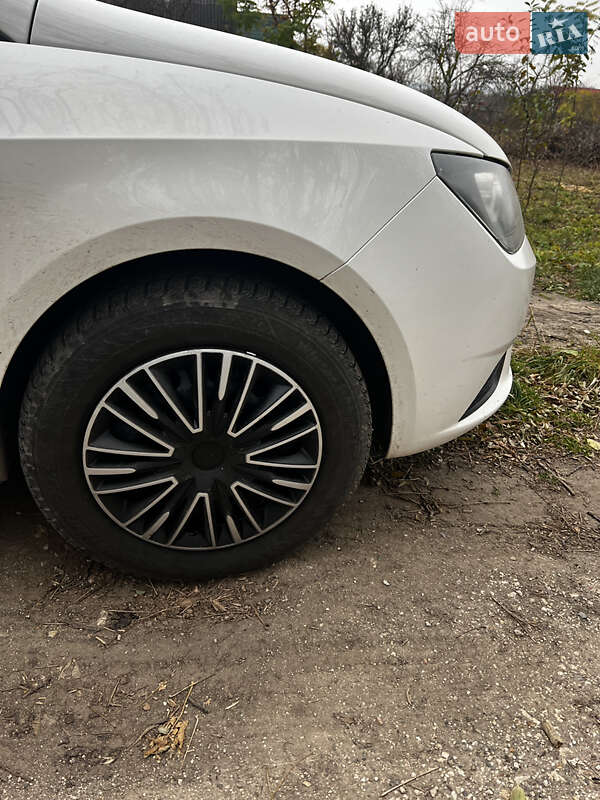 Хэтчбек SEAT Ibiza 2013 в Хмельницком фото 8 Хэтчбек SEAT Ibiza 2013 в Хмельницком