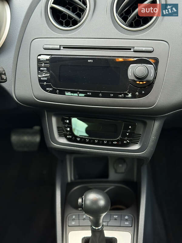 Хэтчбек SEAT Ibiza 2010 в Луцке фото 13 Хэтчбек SEAT Ibiza 2010 в Луцке