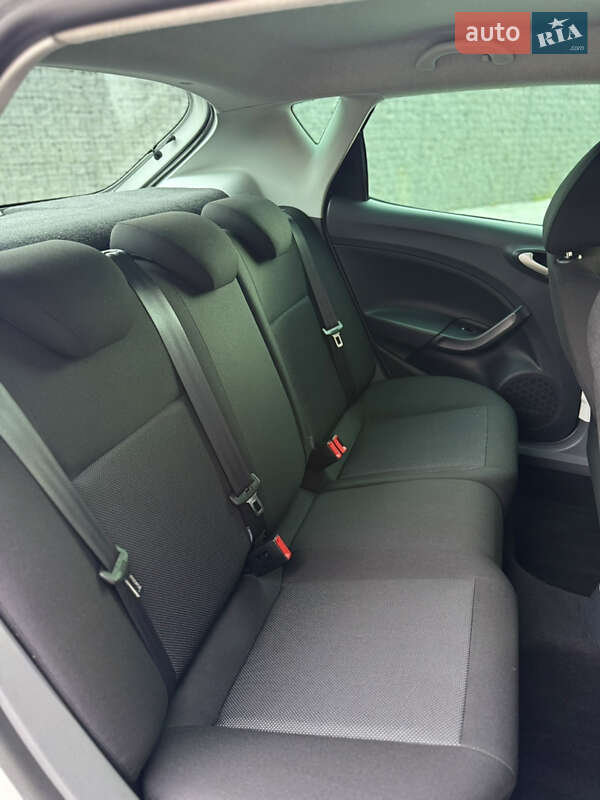 Хэтчбек SEAT Ibiza 2010 в Луцке фото 16 Хэтчбек SEAT Ibiza 2010 в Луцке