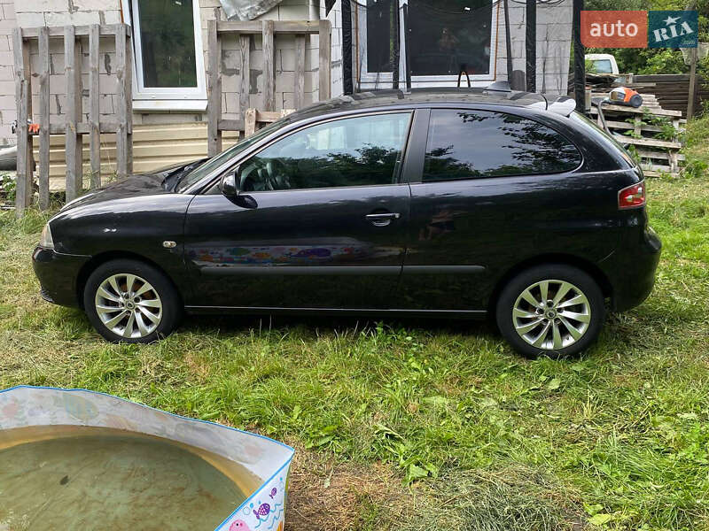 Хэтчбек SEAT Ibiza 2007 в Киеве фото 3 Хэтчбек SEAT Ibiza 2007 в Киеве