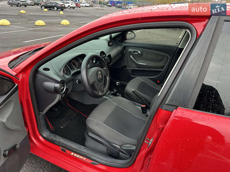 Хэтчбек SEAT Ibiza 2006 в Киеве фото 10 Хэтчбек SEAT Ibiza 2006 в Киеве