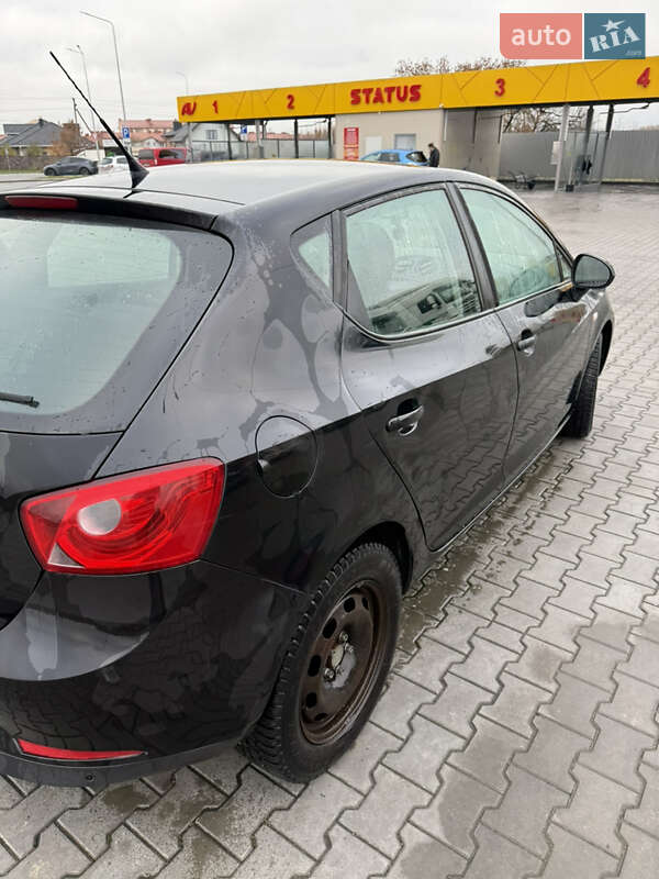 Хэтчбек SEAT Ibiza 2010 в Луцке