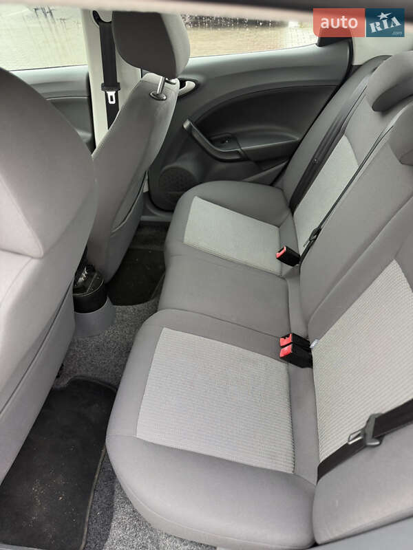 Хэтчбек SEAT Ibiza 2010 в Луцке