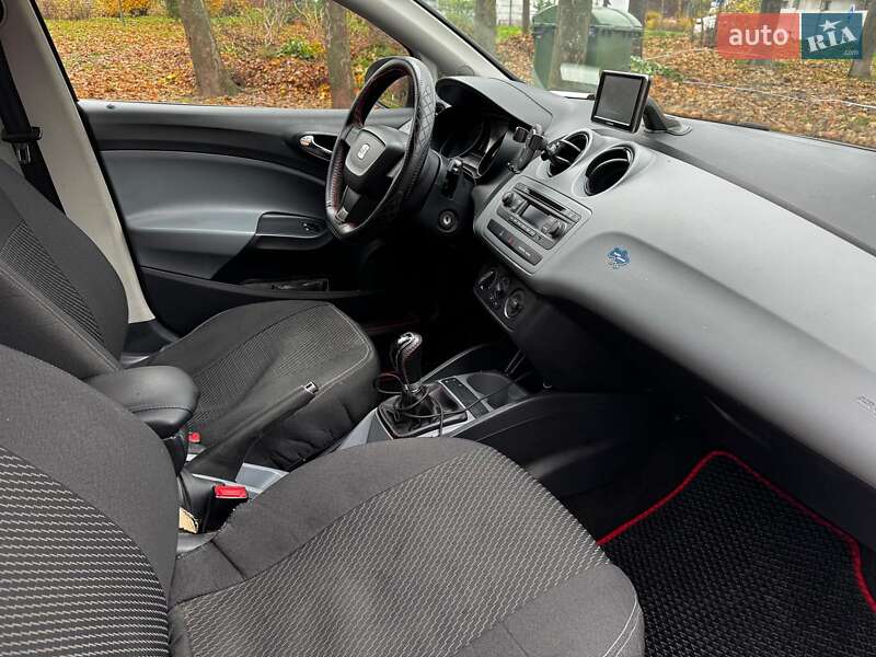 Хетчбек SEAT Ibiza 2013 в Києві