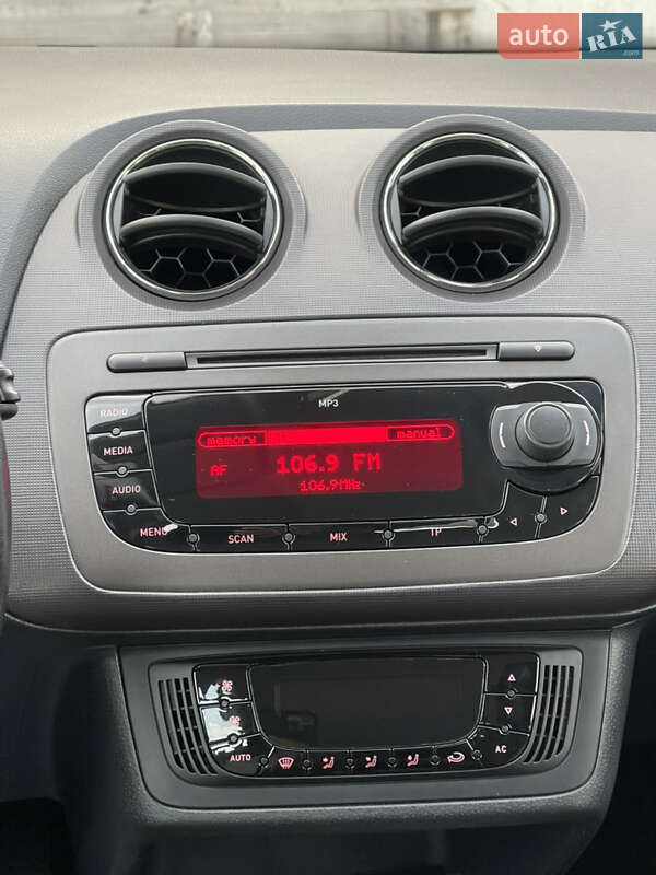 Хэтчбек SEAT Ibiza 2012 в Луцке фото 16 Хэтчбек SEAT Ibiza 2012 в Луцке