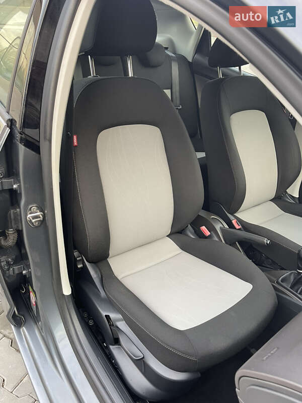 Хэтчбек SEAT Ibiza 2012 в Луцке фото 21 Хэтчбек SEAT Ibiza 2012 в Луцке