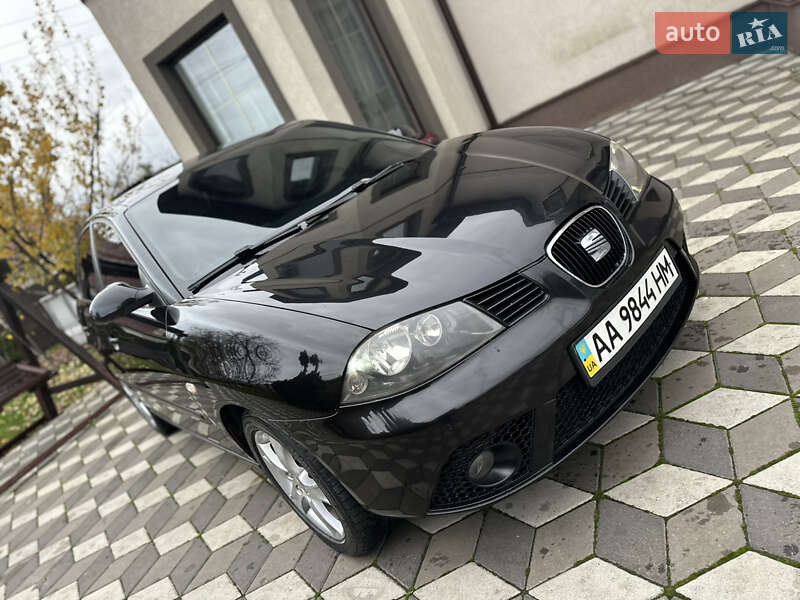 Хетчбек SEAT Ibiza 2008 в Києві