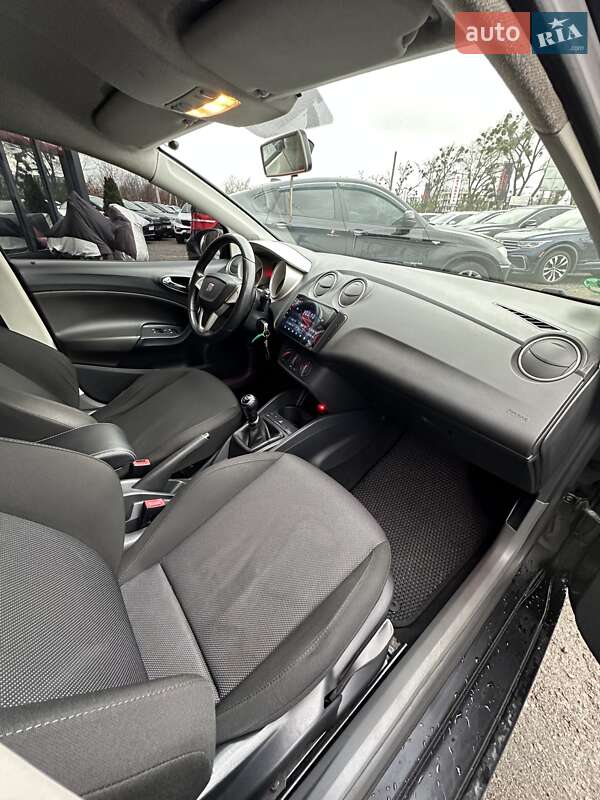 Хэтчбек SEAT Ibiza 2008 в Белогородке