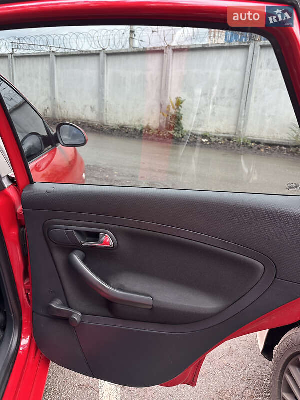 Хэтчбек SEAT Ibiza 2008 в Киеве