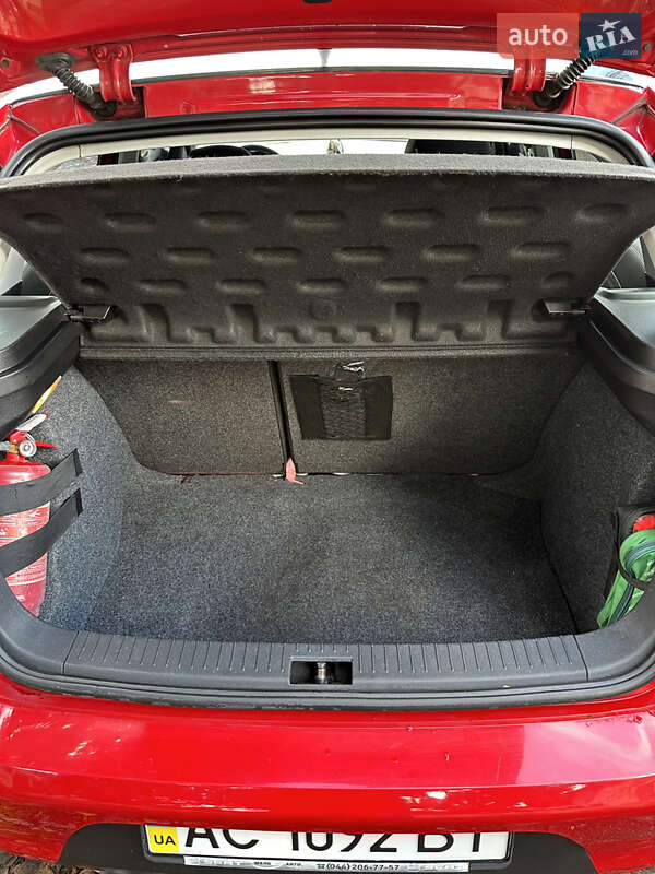 Хэтчбек SEAT Ibiza 2008 в Киеве