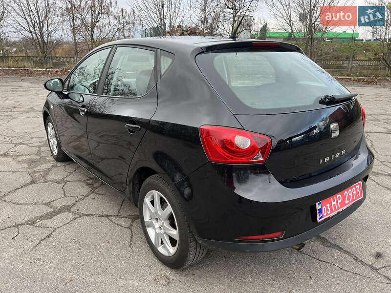 Хэтчбек SEAT Ibiza 2011 в Хороле фото 4 Хэтчбек SEAT Ibiza 2011 в Хороле