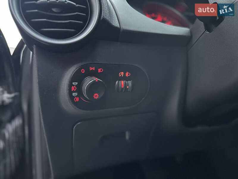 Хетчбек SEAT Ibiza 2008 в Києві