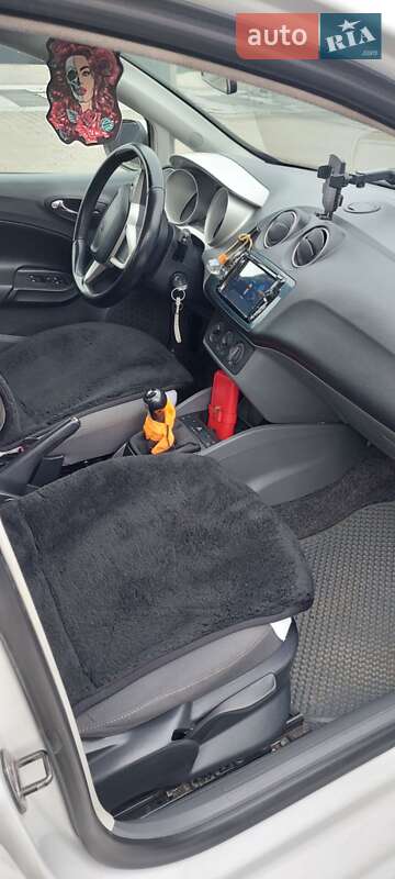 Хэтчбек SEAT Ibiza 2011 в Летичеве фото 7 Хэтчбек SEAT Ibiza 2011 в Летичеве