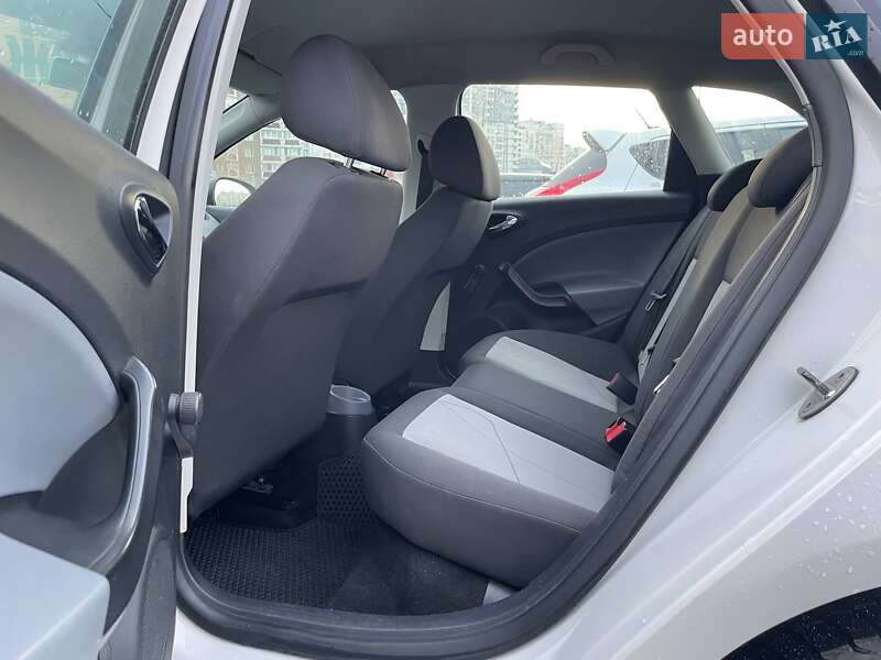 Универсал SEAT Ibiza 2012 в Киеве