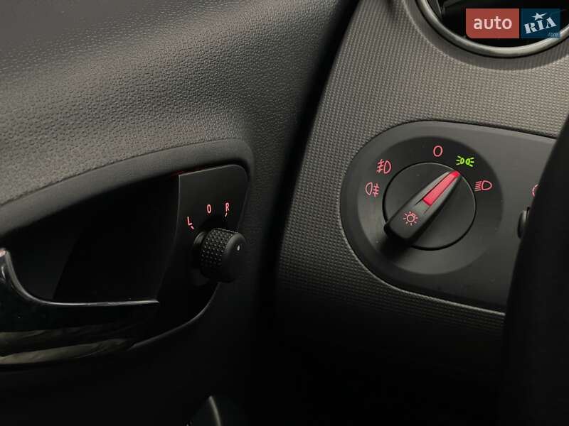 Хэтчбек SEAT Ibiza 2013 в Киеве