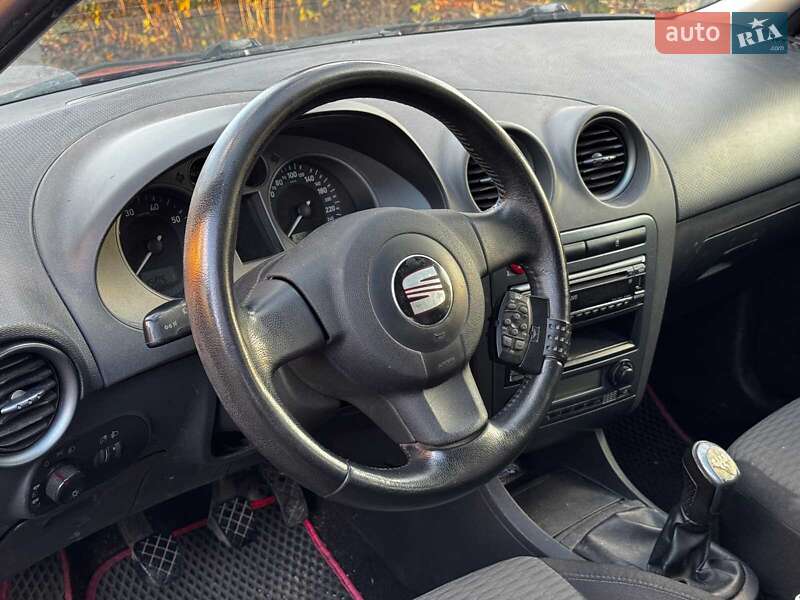 Хэтчбек SEAT Ibiza 2008 в Киеве