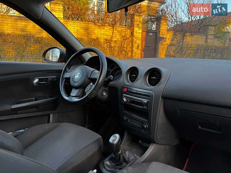 Хэтчбек SEAT Ibiza 2008 в Киеве